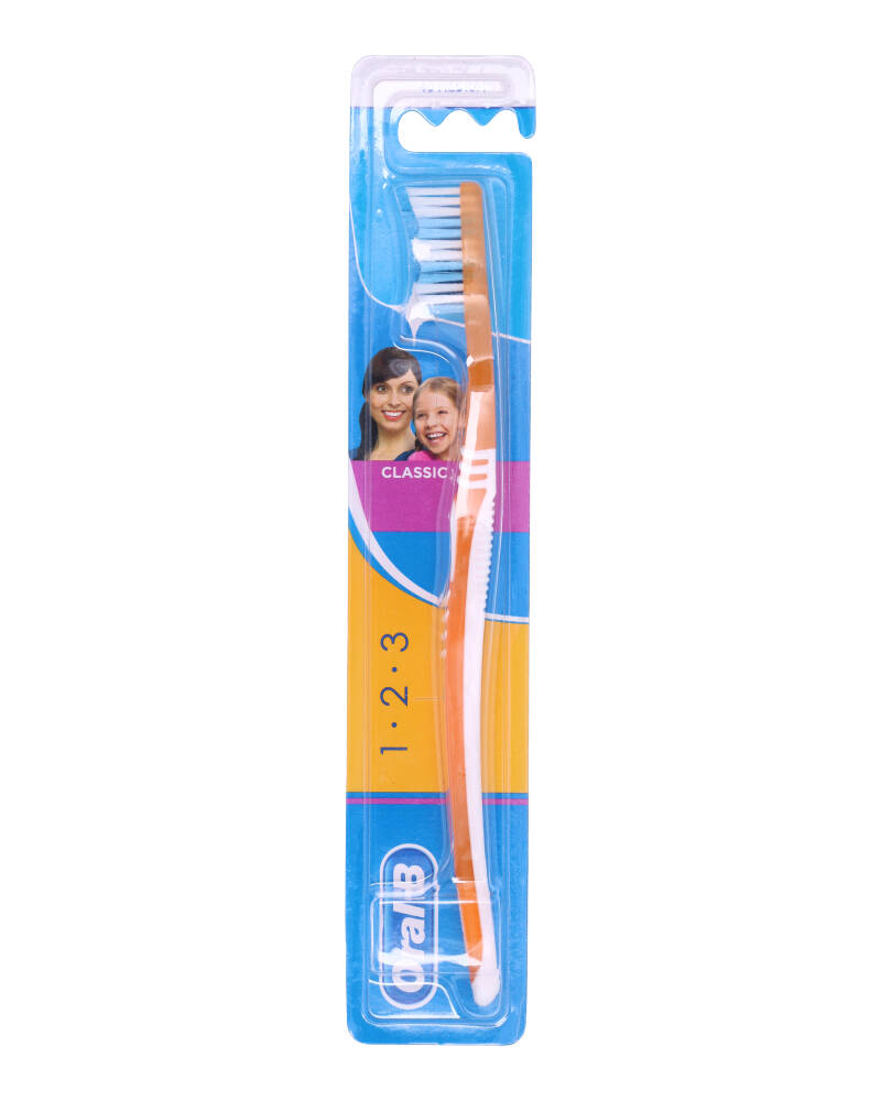 Oral B Classic 40 Medium Health & Beauty Personal Care Toothbrushes Beautycos